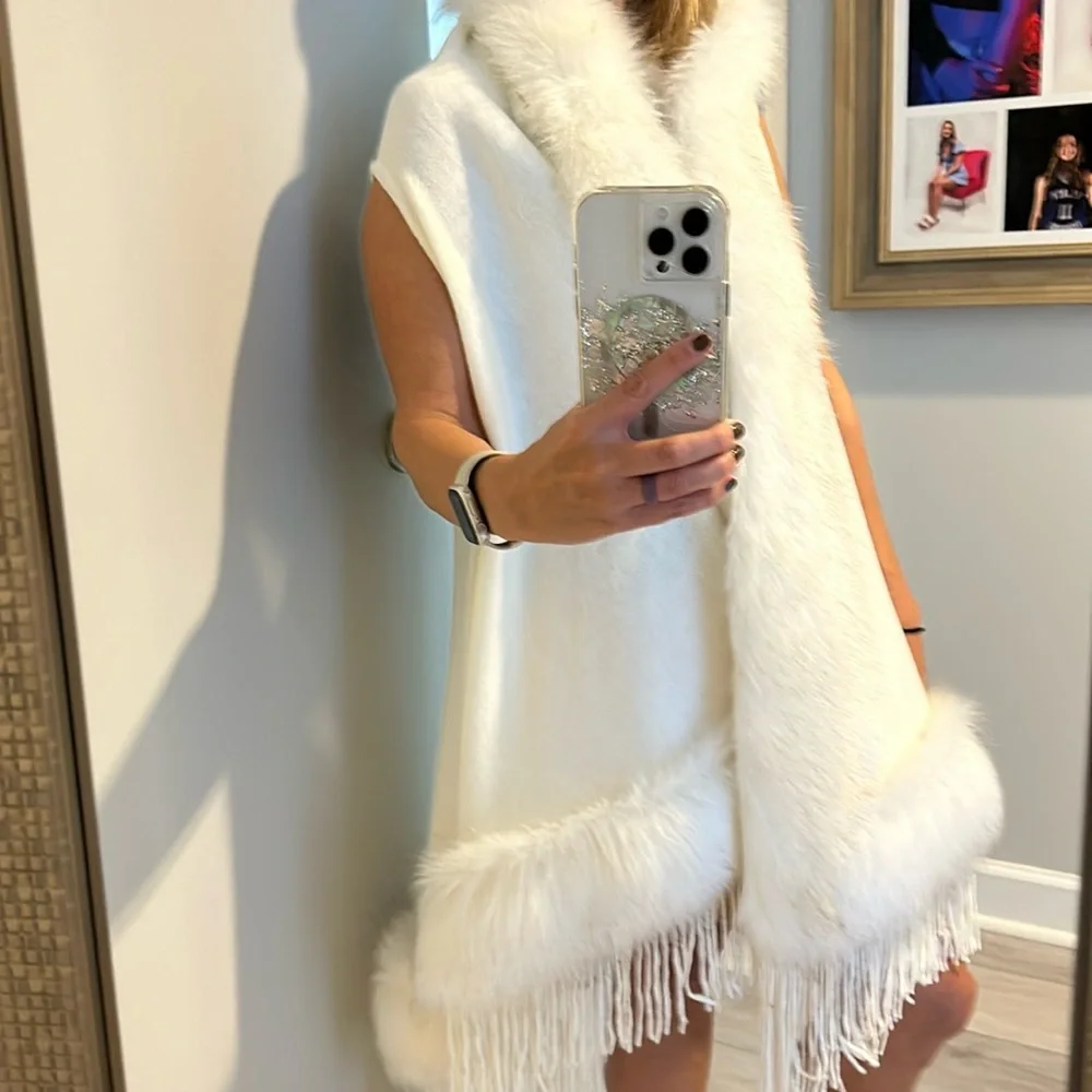 Cream Vest - faux fur, tassels… great for the holidays - Picture 1 of 6